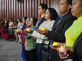 EN CARACAS SE CELEBRÓ UNA ACCIÓN INTERNACIONAL "VELA DE LA MEMORIA" E INAUGURÓ UN CICLO DE CINE BÉLICO RUSO
